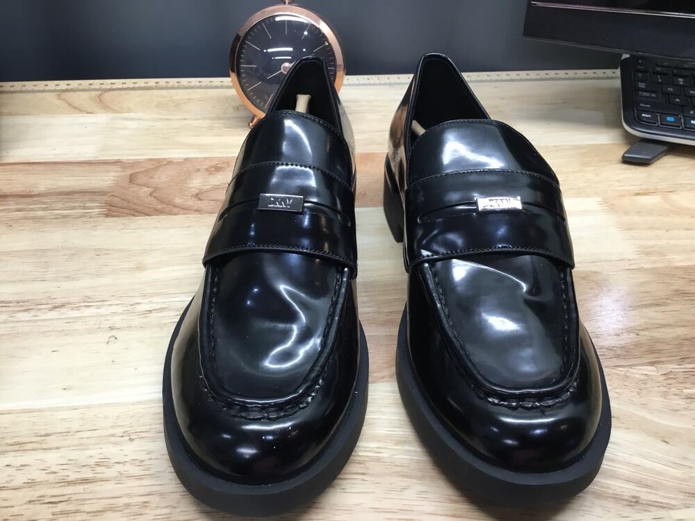 DKNY Ivette Women's 9 Black Patent Leather Round Toe Dress Slip-On Loafers